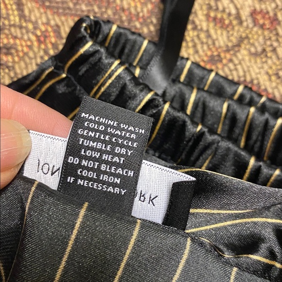 Jones New York Pajama Set. - Picture 8 of 8